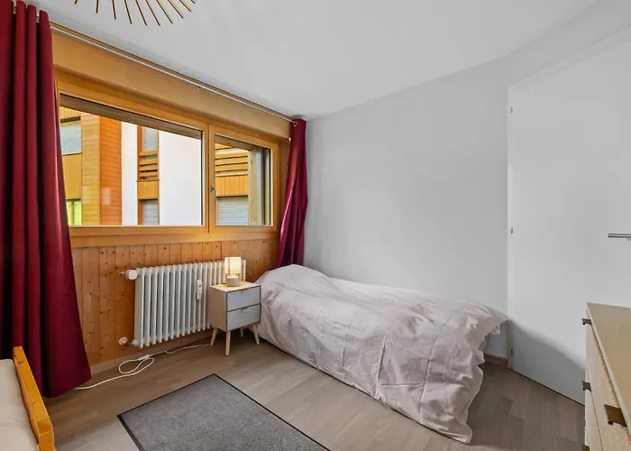 Lion 010 Sur La Place Du Village A Apartamento *
