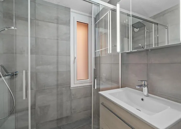 Appartement Lion 010 Sur La Place Du Village A *